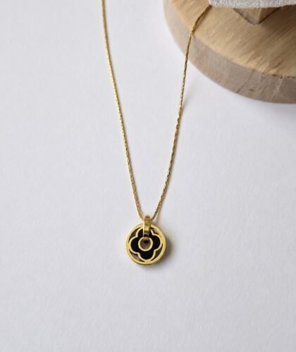Noir Bloom Pendant