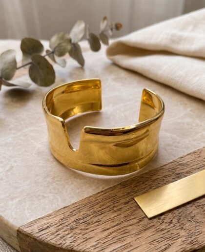 Sculpted Wave Cuff