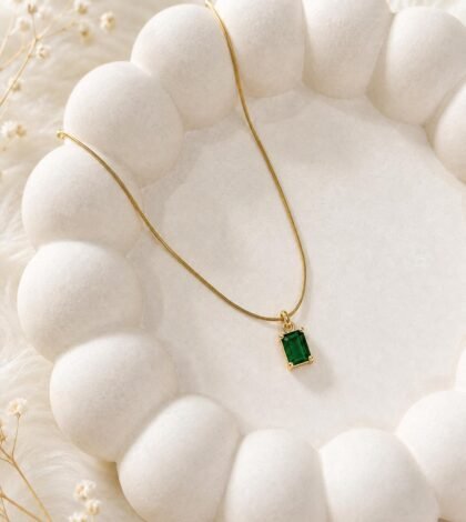Emerald Green Pendant Necklace